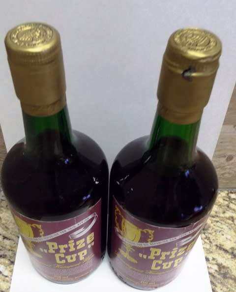 VINTAGE SUPER RARE ,,PRIZE CUP hanepoot  ,,,BOTTLED IN THE 1970s