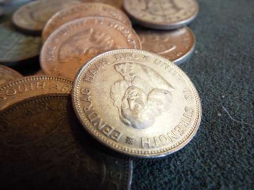 47 X 2 SHILLINS AND SILVER 20C MIX LOT  BID PER COIN