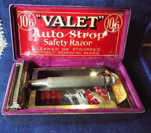 Vintage c1935 Valet Auto-strop Single Edge Open Comb Safety Razor in Original Tin