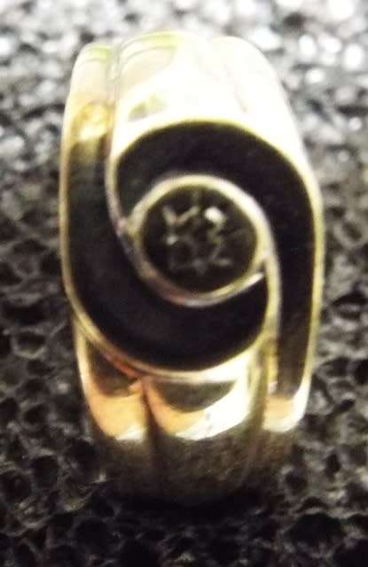 SOLID 9CT RING