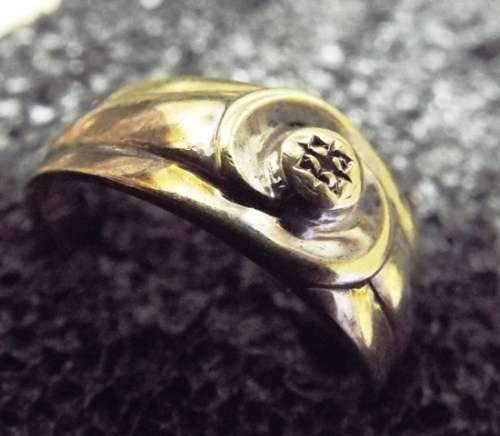 SOLID 9CT RING