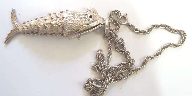 NICE Vintage fish and chain 925 silver