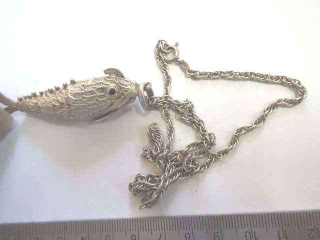 NICE Vintage fish and chain 925 silver