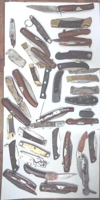 job lot of mostly broken okappi knifes