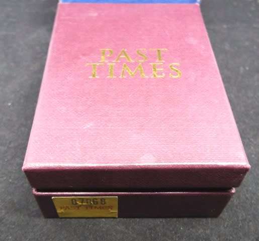 NICE PAST TIMES BOX WITH VINTAGE RINGS AND EAR RINGS AS 1 BULK LOT