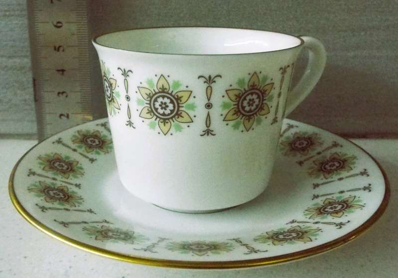 WOW,,,,,VINTAGE PORSELINE  6 x duo ,,R C ,,,Royal ceramics  Elegant tea cups