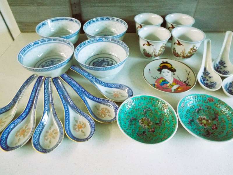 WOW,,,,, vintage lot nice Chinese porcelain big lot
