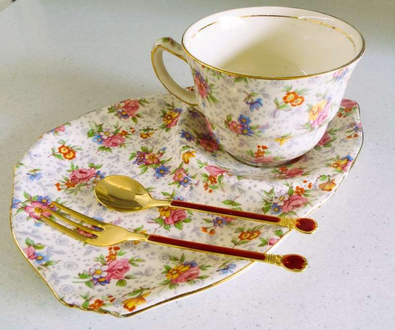 RARE ,,Vintage Royal Winton England  ELEANOR  Teacup and Saucer Plate
