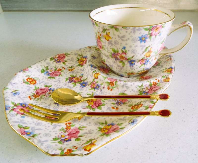 RARE ,,Vintage Royal Winton England  ELEANOR  Teacup and Saucer Plate