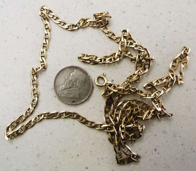 1895 silver zar 3d and solid  9ct gold chain 670mm long 8 gram