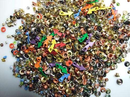 Over 1800 assorted eyelets