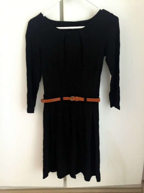 FOREVER NEW CLASSIC BLACK SKIRTS XS