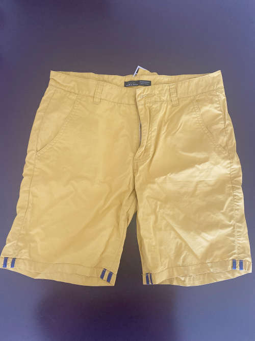ZARA MAN BASIC Summer Yellow Short Pants MEX30 EUR38 USA30