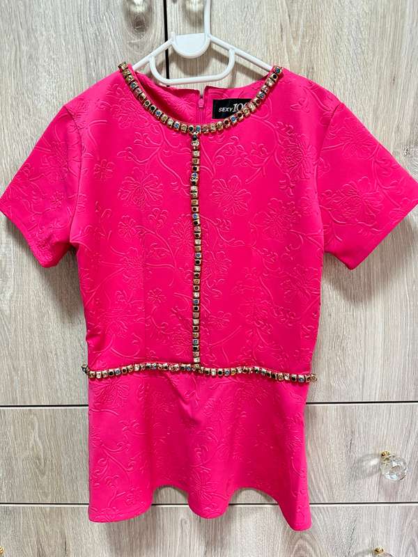 Queen Rainbow Diamonds bright Pink Top shirts for lady SIZE XS