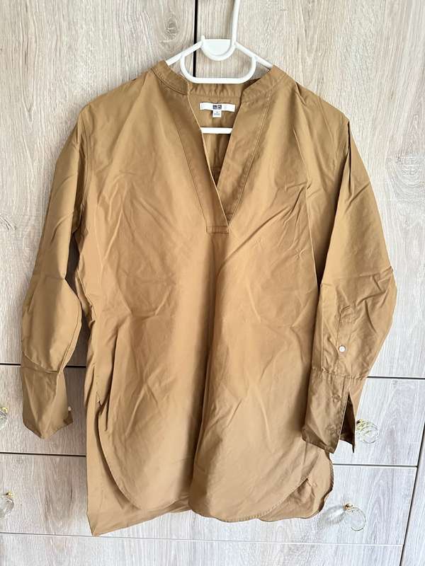 UNIQ KHAKI TOP T-SHIRTS COMFORT SIZE S