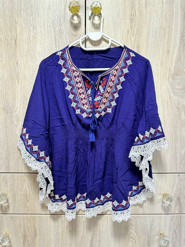 Embroider desgin Blue Top T-shirt SIZE S