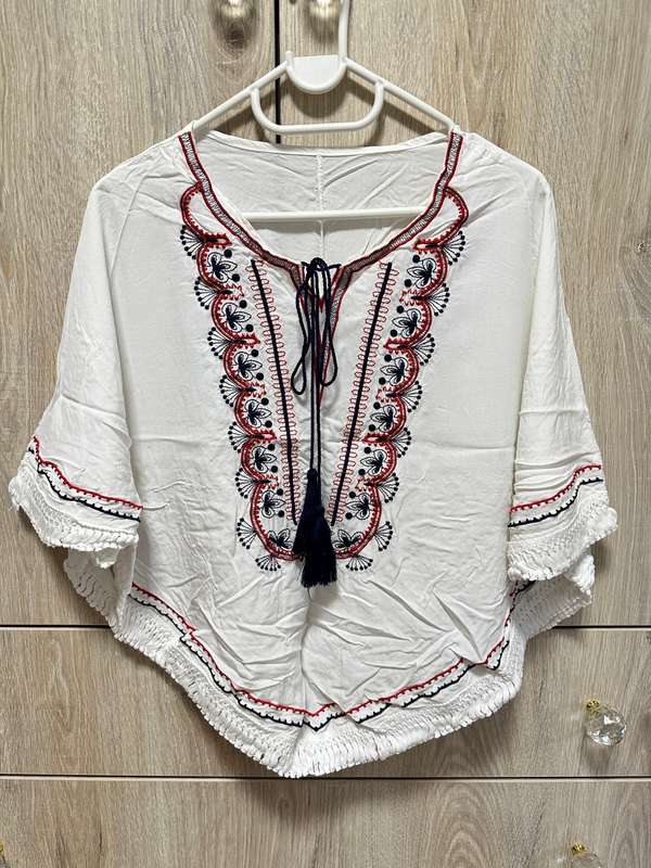 Embroider desgin White Top T-shirt