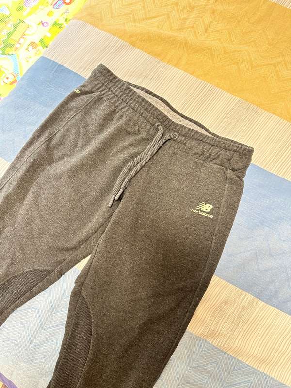 NEW BALANCE DARK GREY SPORTS PANTS with Zip FOR WOMEN SIZE S