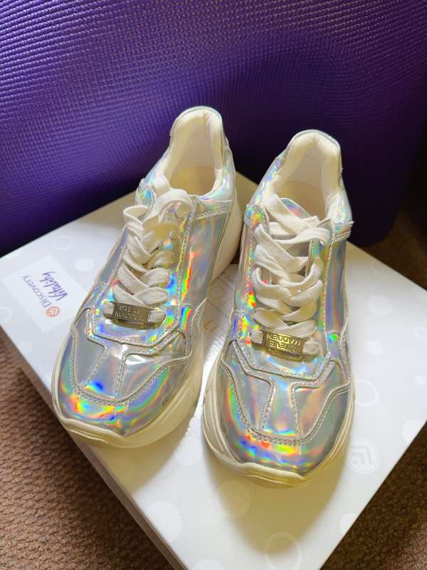 STEVEN MADDEN PEARL GREY CHUNKY SNEAKERS for Women Size 4