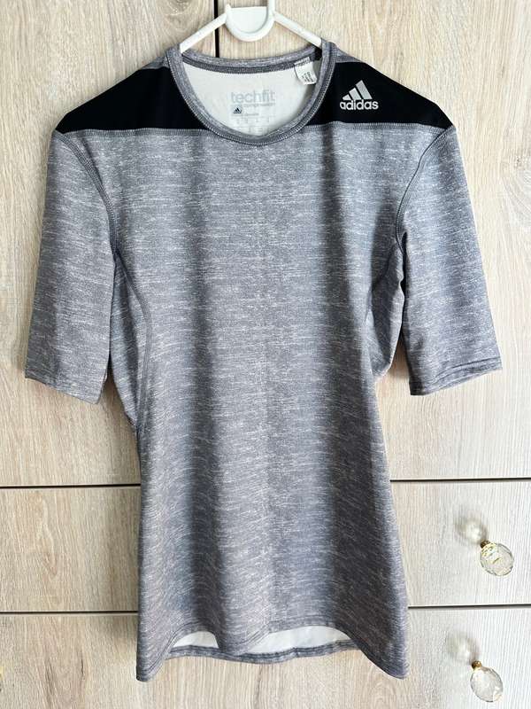 Adidas techfit tight super elastic T shirt size M