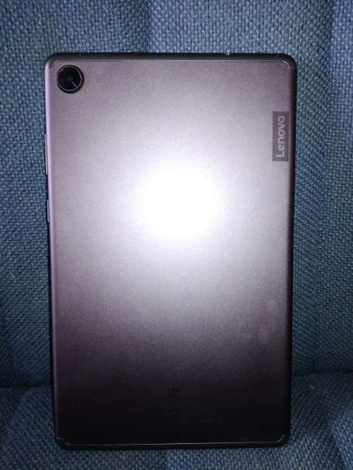 8 INCH LENOVO TAB M8 MINT CONDITION