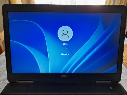 **SUPER BATTERY**DELL E5540--i3|6 GIG RAM|500 GIG HDD| WIN 11 PRO LAPTOP
