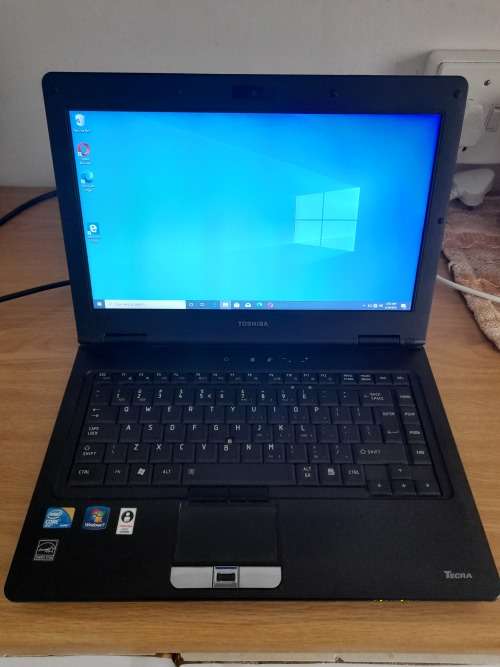 VERY LATE ENTRY!! MINT CONDITION TOSHIBA TECRA M11_i5 CPU_500GIG HDD_4 GIG RAM LAPTOP