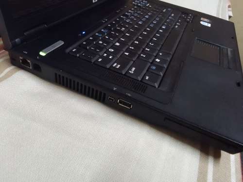 ****HP COMPAQ NX7400 LAPTOP****