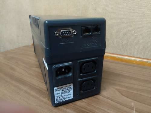 ECM Powercom UPS -- BNT600AP