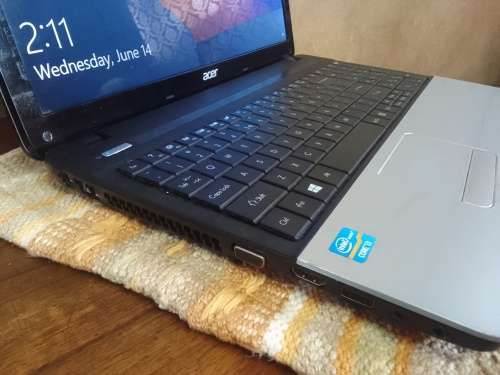 CORE i3 ACER ASPIRE E1 571 LAPTOP