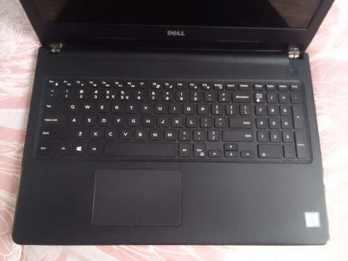 7TH Gen Core i5/8 Gig Ram/ 500 Gig HDD Dell 3567 Laptop