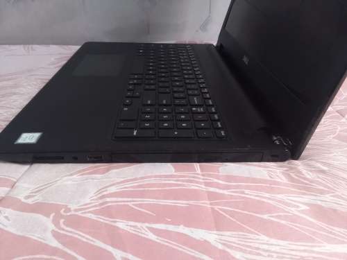 7TH Gen Core i5/8 Gig Ram/ 500 Gig HDD Dell 3567 Laptop