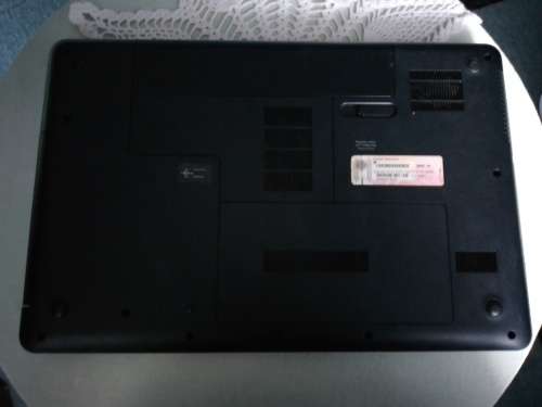 HP COMPAQ PRESARIO CQ57 - AMD E 450 APU WITH RADEON GRAPHICS (NEEDS NEW SCREEN)