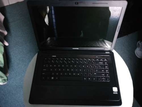 HP COMPAQ PRESARIO CQ57 - AMD E 450 APU WITH RADEON GRAPHICS (NEEDS NEW SCREEN)