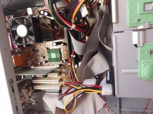 SAHARA/ASUS DESKTOP COMPUTER (RATHER OLD SPECS)