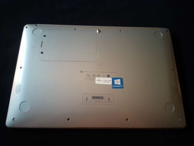 Connex Slim Book L1470 Notebook. Please Read  Before Bidding!