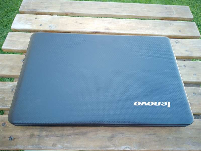Great Condition __ Lenovo G550 Laptop