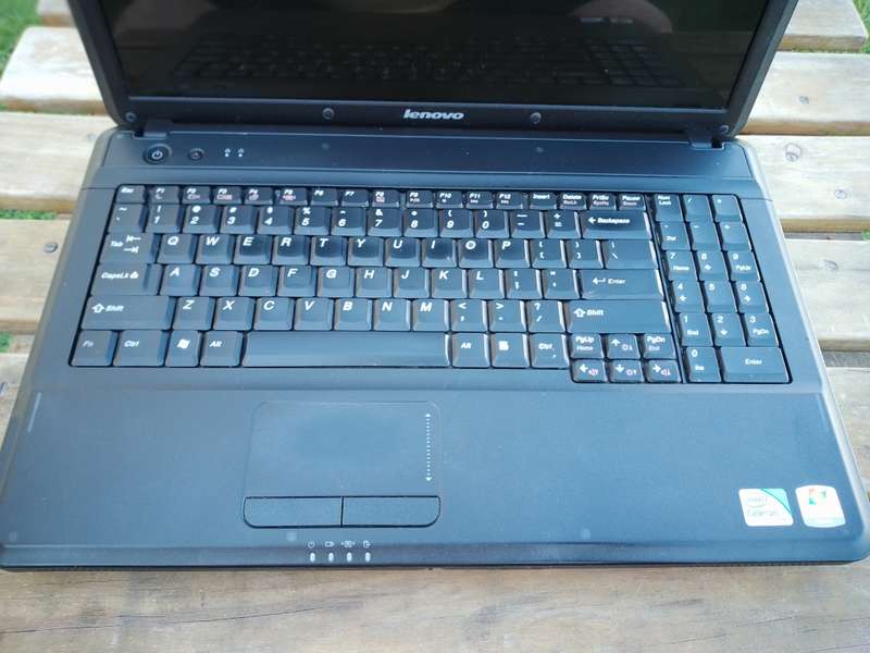 Great Condition __ Lenovo G550 Laptop