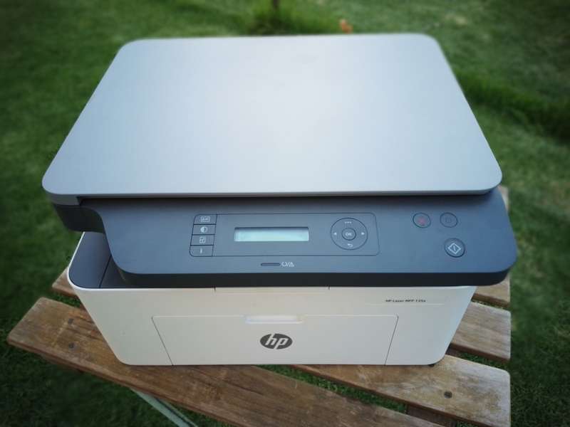 (RETAILS R4500) ALL IN ONE HP MFP 135a Laser Printer + Brand New Toner Installed