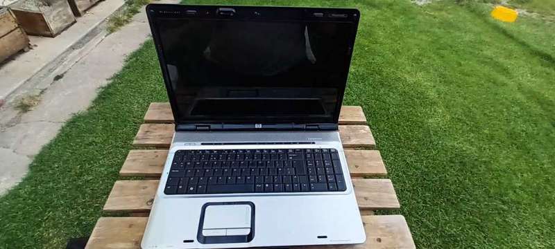 HUGE 17` HP Pavilion DV 9000 Laptop