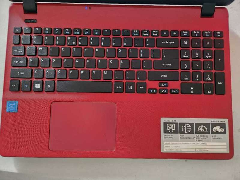 ACER ASPIRE ES1 - 571 RED EDITION LAPTOP - EXCELLENT CONDITION!!!
