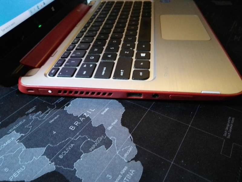 HP PAVILION X360 FLIP LAPTOP - EXCELLENT CONDITION.