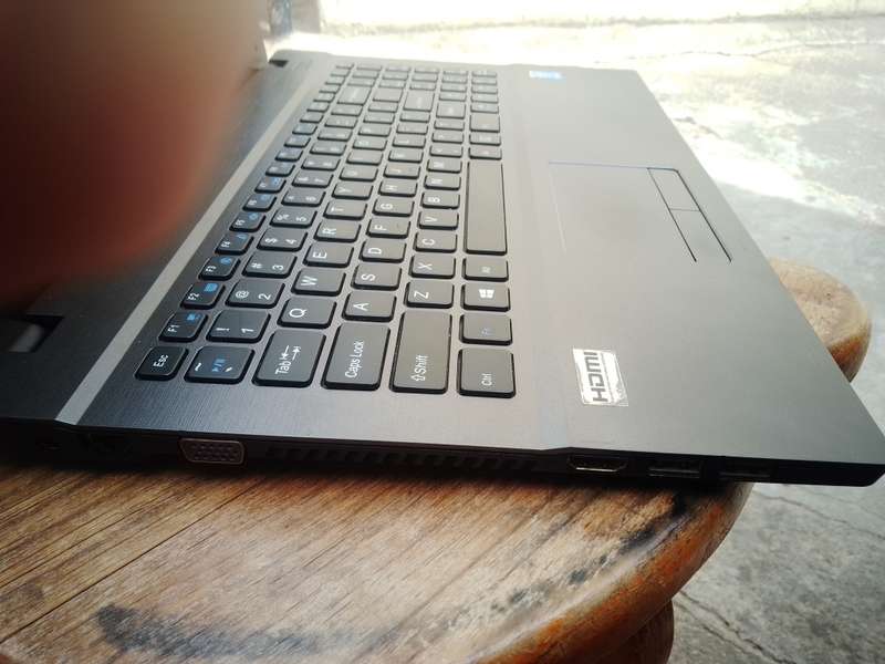 MECER W550 -- Core i3 4000M, 4 Gig Ram, 320 Gig HDD, Intel HD 4600 GFX, GOOD BATTERY&GOOD CONDITION
