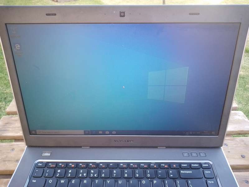 DELL VOSTRO 3560 Core i5,4 Gig Ram, 320 Gig HDD - Excellent Condition!