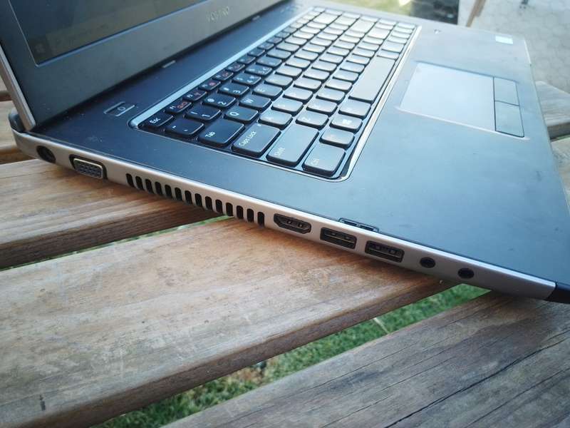 DELL VOSTRO 3560 Core i5,4 Gig Ram, 320 Gig HDD - Excellent Condition!