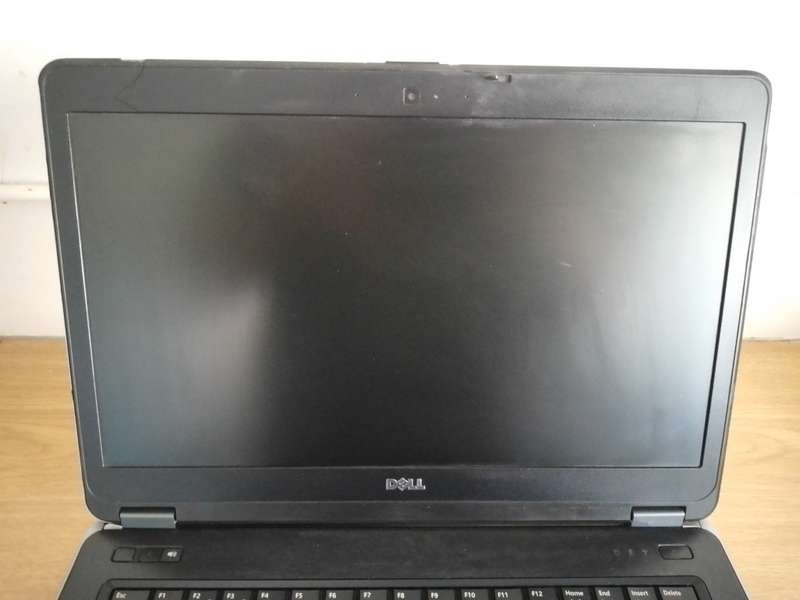 DELL Latitude E6440 --- Core i5 VPRO, 4Gig Ram, 500 Gig HDD, Intel HD 4600 Graphics Laptop.