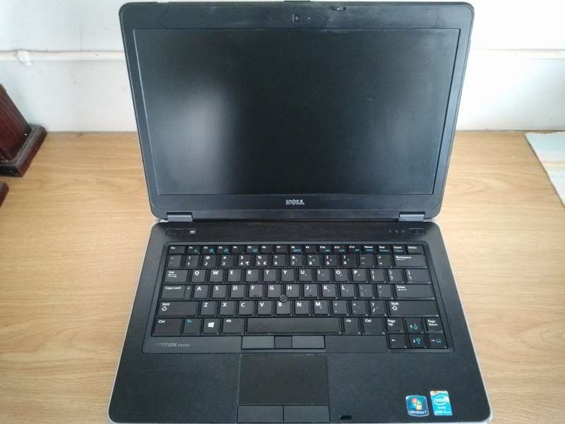 DELL Latitude E6440 --- Core i5 VPRO, 4Gig Ram, 500 Gig HDD, Intel HD 4600 Graphics Laptop.