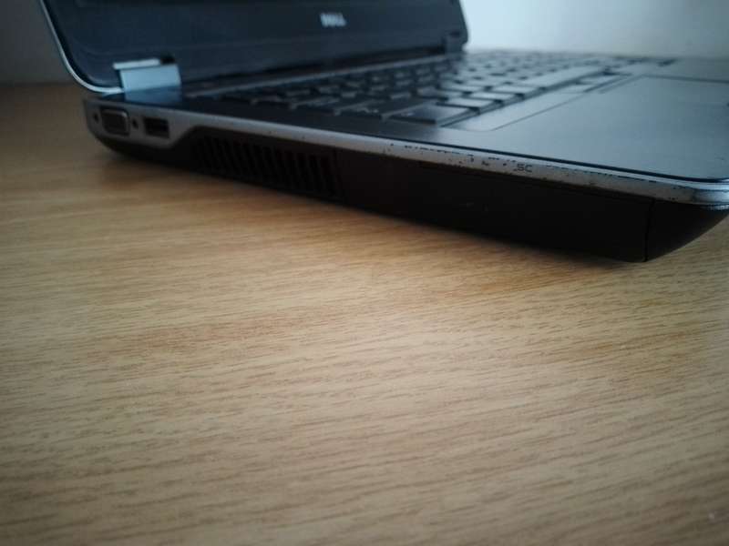 DELL Latitude E6440 --- Core i5 VPRO, 4Gig Ram, 500 Gig HDD, Intel HD 4600 Graphics Laptop.
