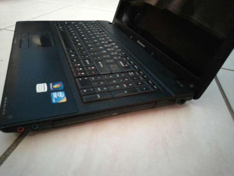 Lenovo G560 @ Intel Core i3 Laptop Excellent Condition.