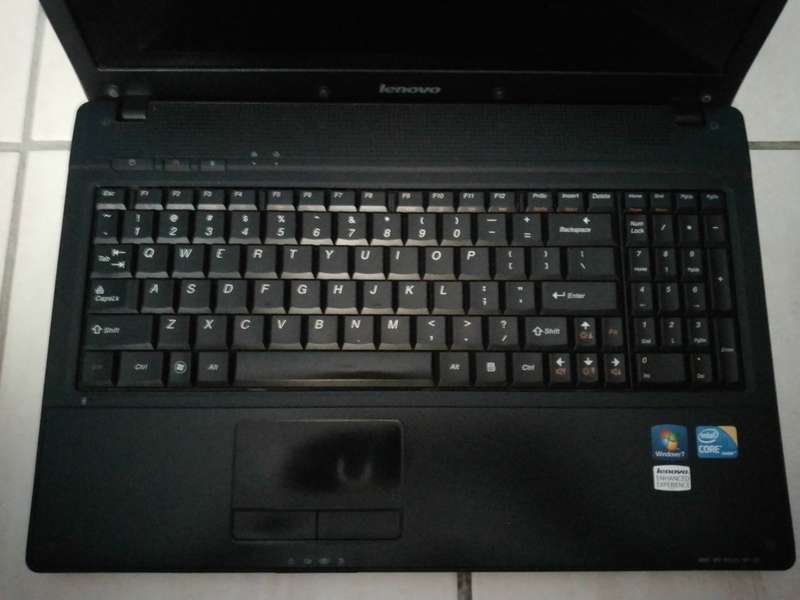 Lenovo G560 @ Intel Core i3 Laptop Excellent Condition.